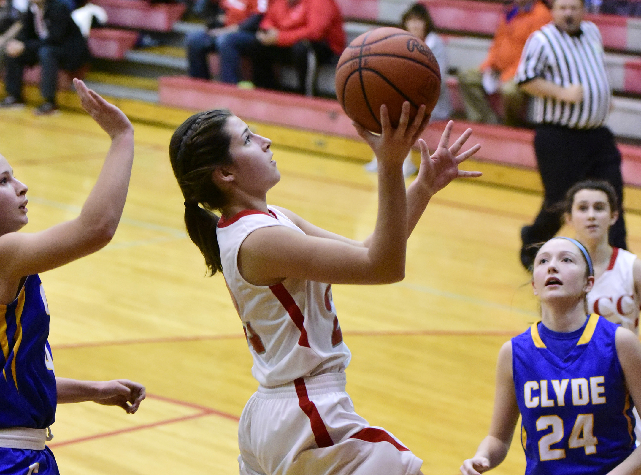 St. Joe's Miranda Wammes takes it to the basket against Clyde on Tuesday evening.